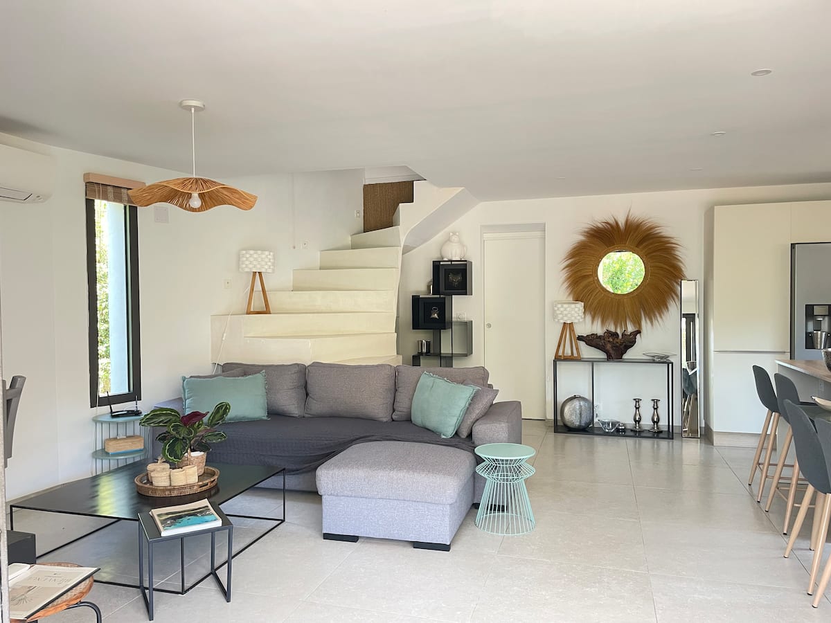 Photo du logement : Villa neuve climatisée, plage à 400 m